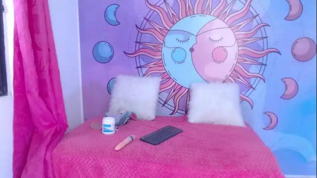Image 4 of mariana_16_ Stream on Chaturbate on 1 month ago