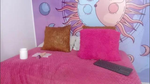 Image 10 of mariana_16_ Stream on Chaturbate on 8 days ago