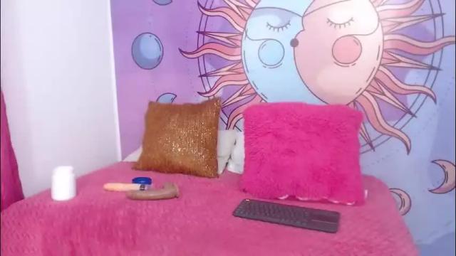 Image 2 of mariana_16_ Stream on Chaturbate on 8 days ago