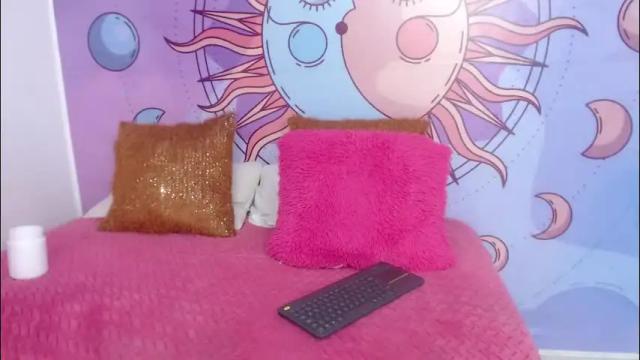 Image 4 of mariana_16_ Stream on Chaturbate on 8 days ago