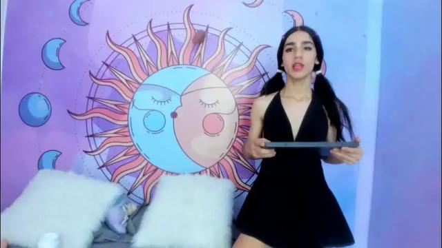 Image 12 of mariana_16_ Stream on Chaturbate on 5 days ago