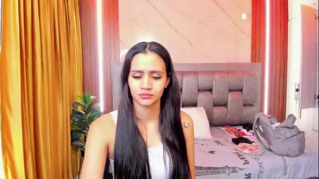 Image 2 of mariana_aleon Stream on Chaturbate on 2 days ago