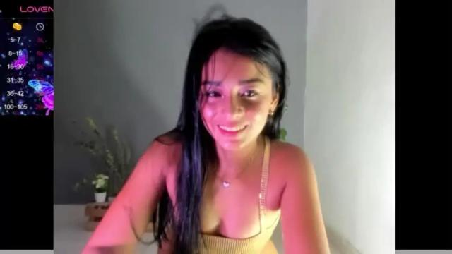 Image 10 of mariana_alexia Stream on Chaturbate on 17 months ago