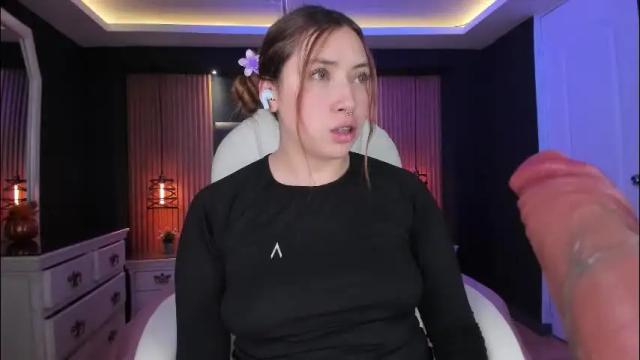 Image 2 of mariana_castro9 Stream on Chaturbate on 1 month ago