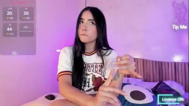Image 3 of mariana_cruz1 Stream on Chaturbate on 28 days ago