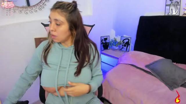 Image 6 of mariana_escobaar Stream on Chaturbate on 15 months ago