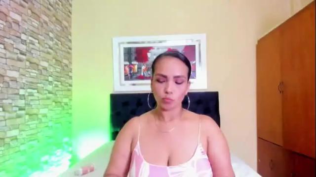 Image 8 of mariana_mauricio Stream on Chaturbate on 3 months ago