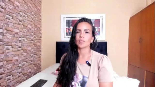 Image 11 of mariana_mauricio Stream on Chaturbate on 1 month ago