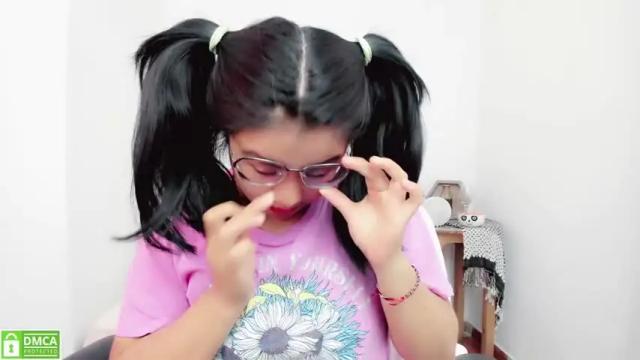 Image 7 of mariana_mendes18 Stream on Chaturbate on 16 months ago