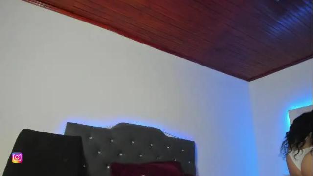Image 6 of mariana_preciado Stream on Chaturbate on 1 day ago