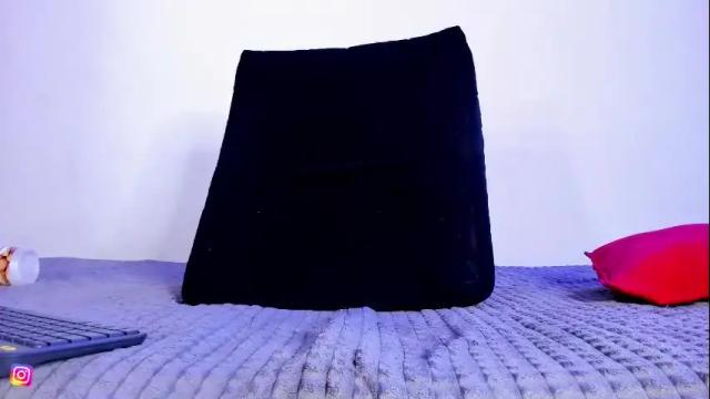 Image 10 of mariana_preciado Stream on Chaturbate on 1 month ago