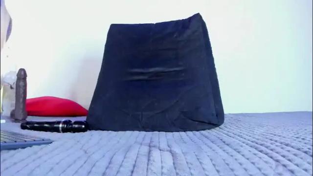 Image 12 of mariana_preciado Stream on Chaturbate on 1 month ago