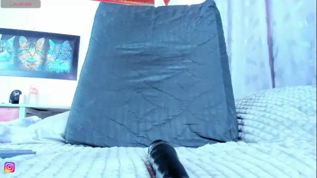 Image 12 of mariana_preciado Stream on Chaturbate on 27 days ago