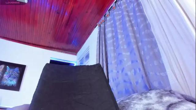 Image 10 of mariana_preciado Stream on Chaturbate on 26 days ago