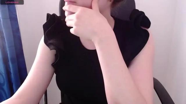 Image 4 of mariana_vera Stream on Chaturbate on 14 months ago