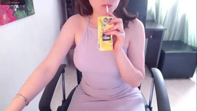 Image 2 of mariana_vera Stream on Chaturbate on 5 months ago