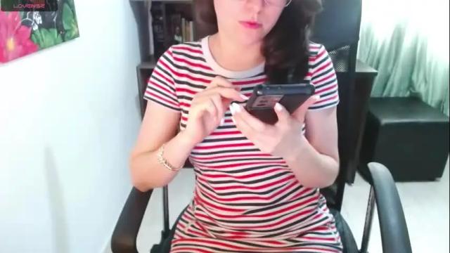 Image 3 of mariana_vera Stream on Chaturbate on 4 months ago