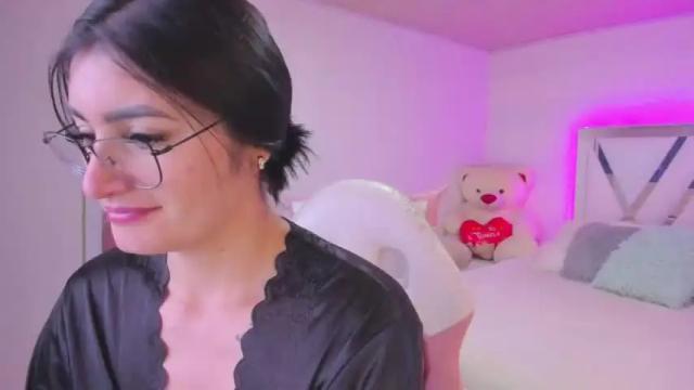 Image 8 of marianamoreno Stream on Chaturbate on 18 months ago
