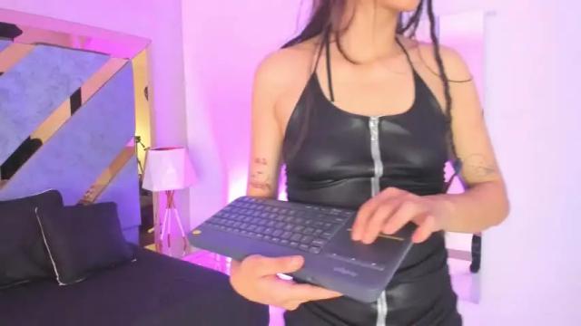 Image 8 of marianapeeps Stream on Chaturbate on 18 months ago