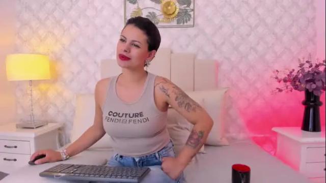 Image 2 of marianasanz Stream on Chaturbate on 2 months ago