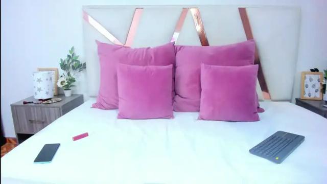Image 3 of marianasimmond Stream on Chaturbate on 20 months ago