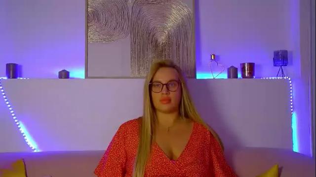 Image 7 of marianeumann Stream on Chaturbate on 3 months ago