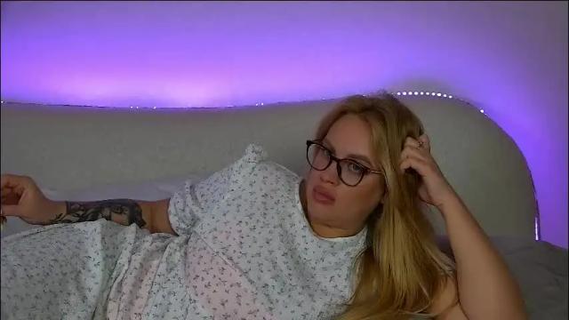 Image 12 of marianeumann Stream on Chaturbate on 1 month ago
