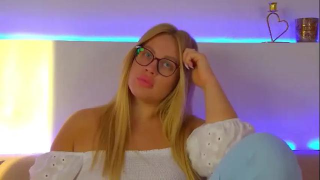 Image 8 of marianeumann Stream on Chaturbate on 1 month ago