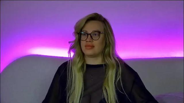 Image 12 of marianeumann Stream on Chaturbate on 1 month ago