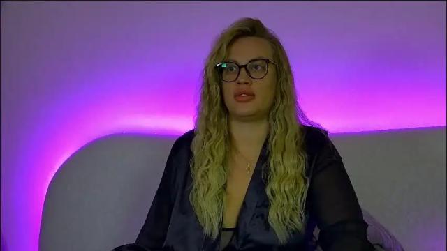 Image 6 of marianeumann Stream on Chaturbate on 29 days ago