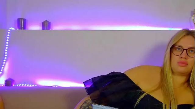 Image 10 of marianeumann Stream on Chaturbate on 21 days ago