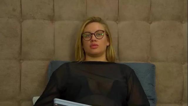 Image 4 of marianeumann Stream on Chaturbate on 8 days ago
