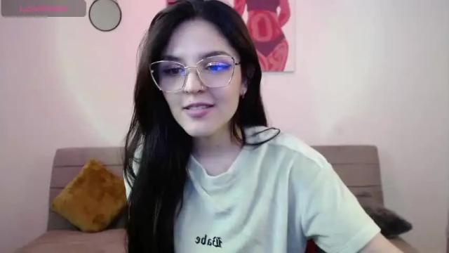 Image 2 of mariangeel_ Stream on Chaturbate on 14 months ago
