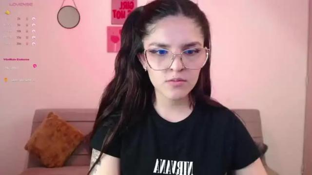 Image 10 of mariangeel_ Stream on Chaturbate on 14 months ago