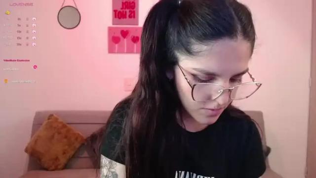 Image 11 of mariangeel_ Stream on Chaturbate on 14 months ago