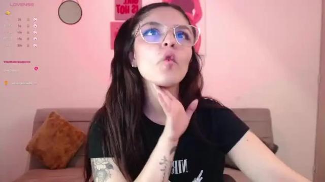 Image 4 of mariangeel_ Stream on Chaturbate on 14 months ago
