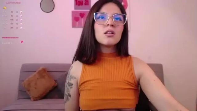Image 12 of mariangeel_ Stream on Chaturbate on 14 months ago