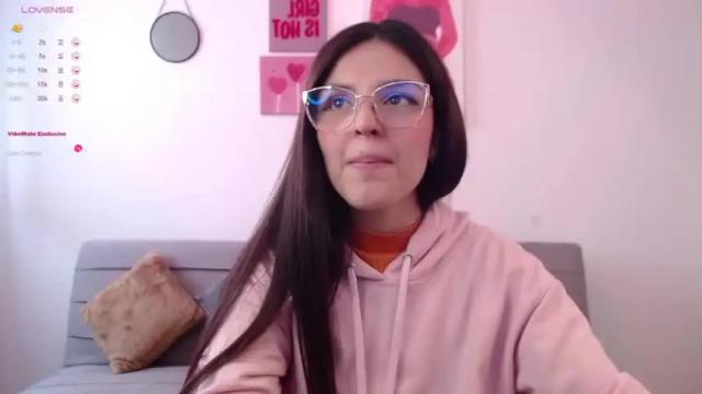 Image 2 of mariangeel_ Stream on Chaturbate on 14 months ago