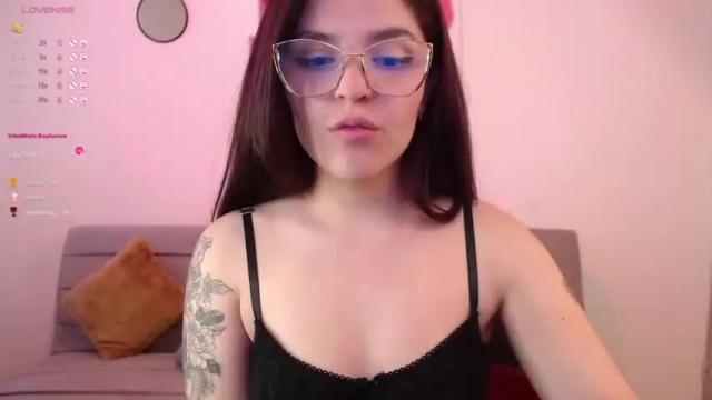 Image 4 of mariangeel_ Stream on Chaturbate on 14 months ago