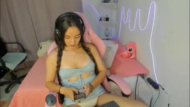 Image 2 of mariangel_3 Stream on Chaturbate on 2 months ago