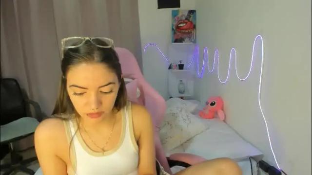 Image 4 of mariangel_3 Stream on Chaturbate on 2 months ago
