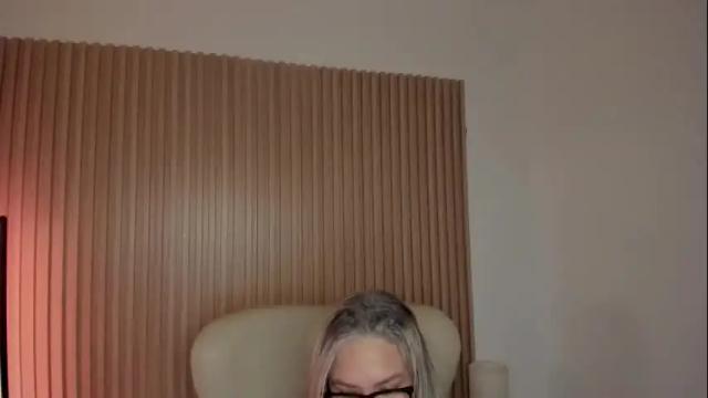 Image 10 of marianl0ve Stream on Chaturbate on 15 days ago
