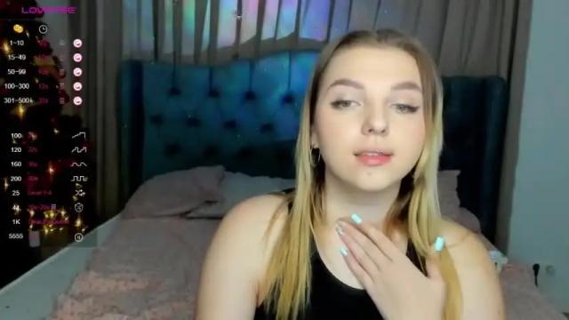 Image 10 of mariasweetone Stream on Chaturbate on 15 months ago