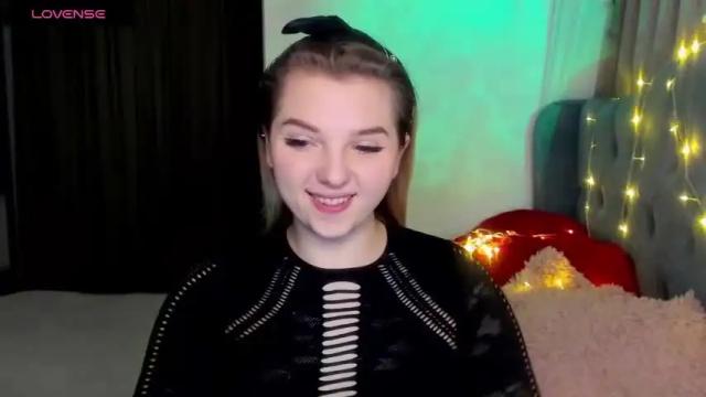 Image 10 of mariasweetone Stream on Chaturbate on 15 months ago