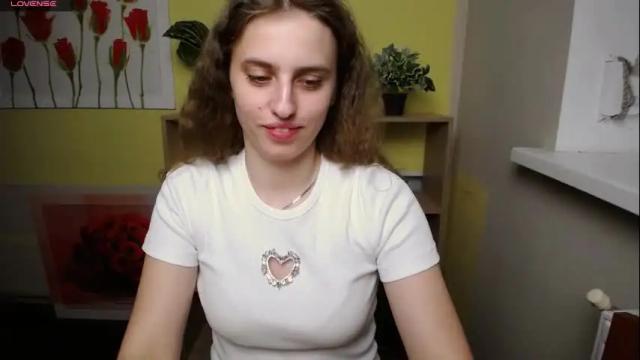 Image 4 of mariatess_ Stream on Chaturbate on 1 month ago
