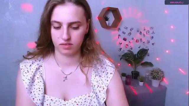 Image 3 of mariatess_ Stream on Chaturbate on 12 days ago