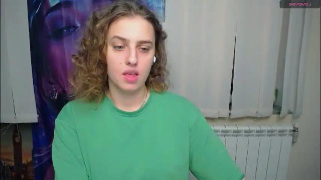 Image 4 of mariatess_ Stream on Chaturbate on 2 months ago