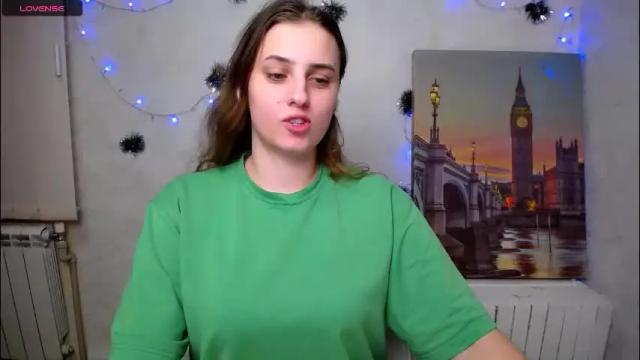 Image 2 of mariatess_ Stream on Chaturbate on 9 days ago