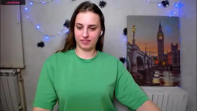 Image 3 of mariatess_ Stream on Chaturbate on 9 days ago