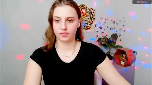 Image 2 of mariatess_ Stream on Chaturbate on 6 days ago